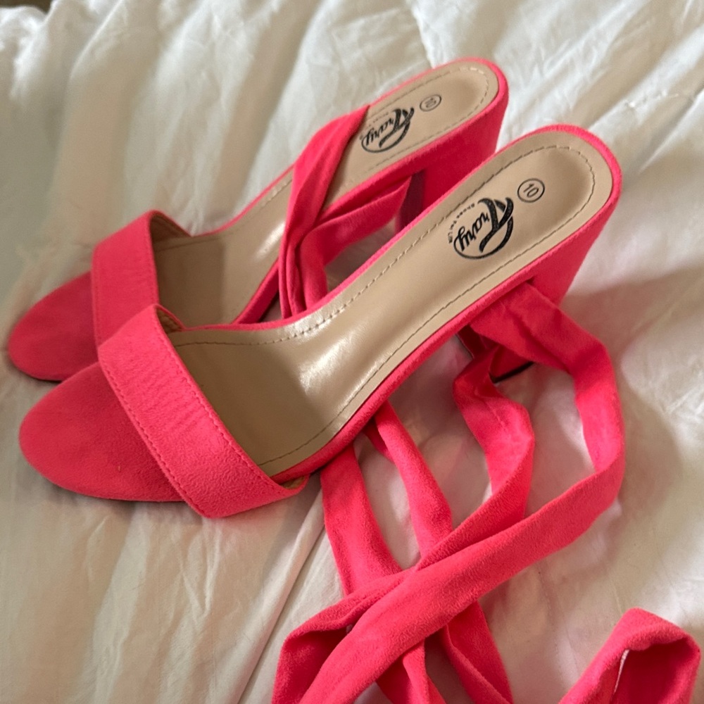 Trary Vibrant Pink Women's Heels